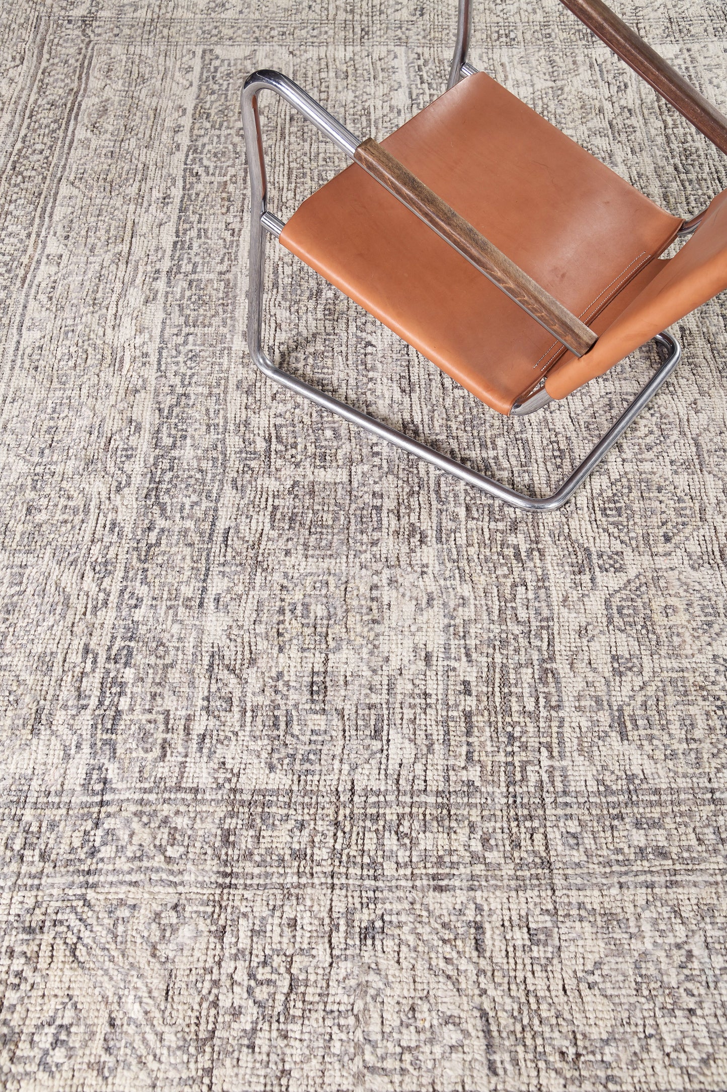 Nastaran, Domicile Collection