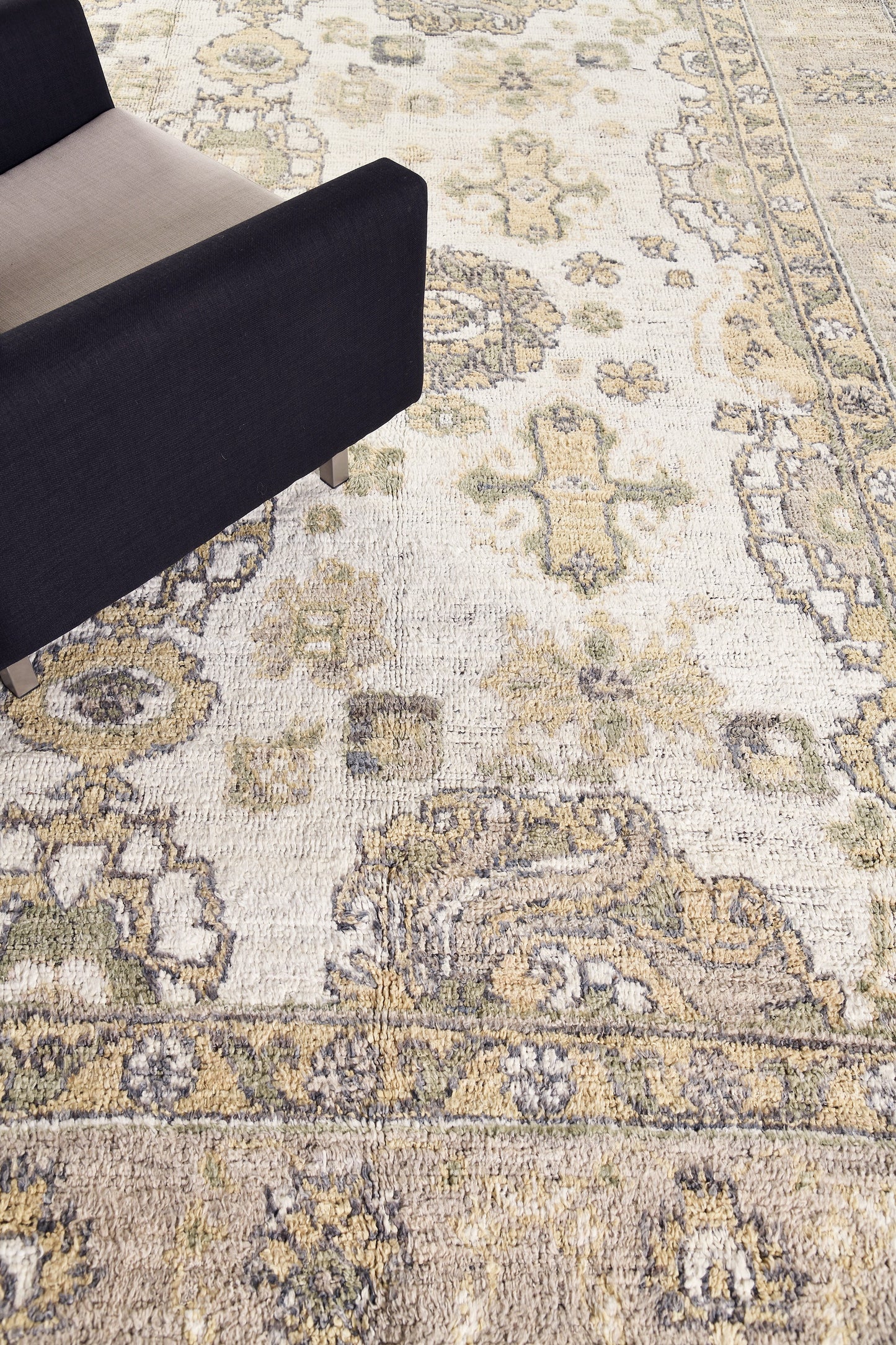 Habiba, Domicile Collection