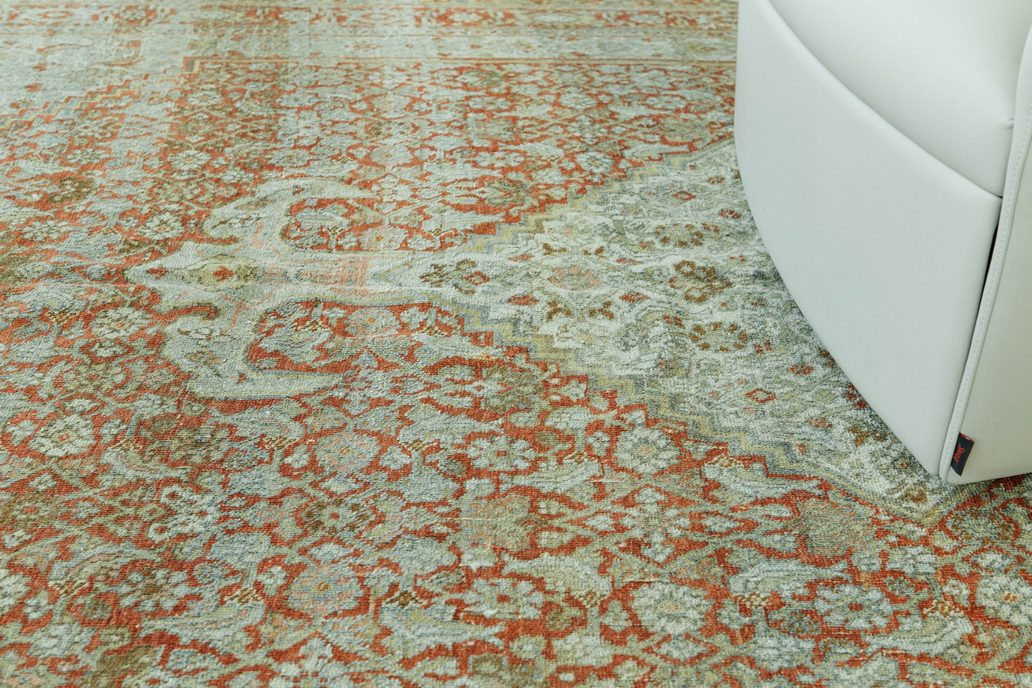 Persian Rug 597 Antique Persian Halvai Bidjar Herati Design 55059