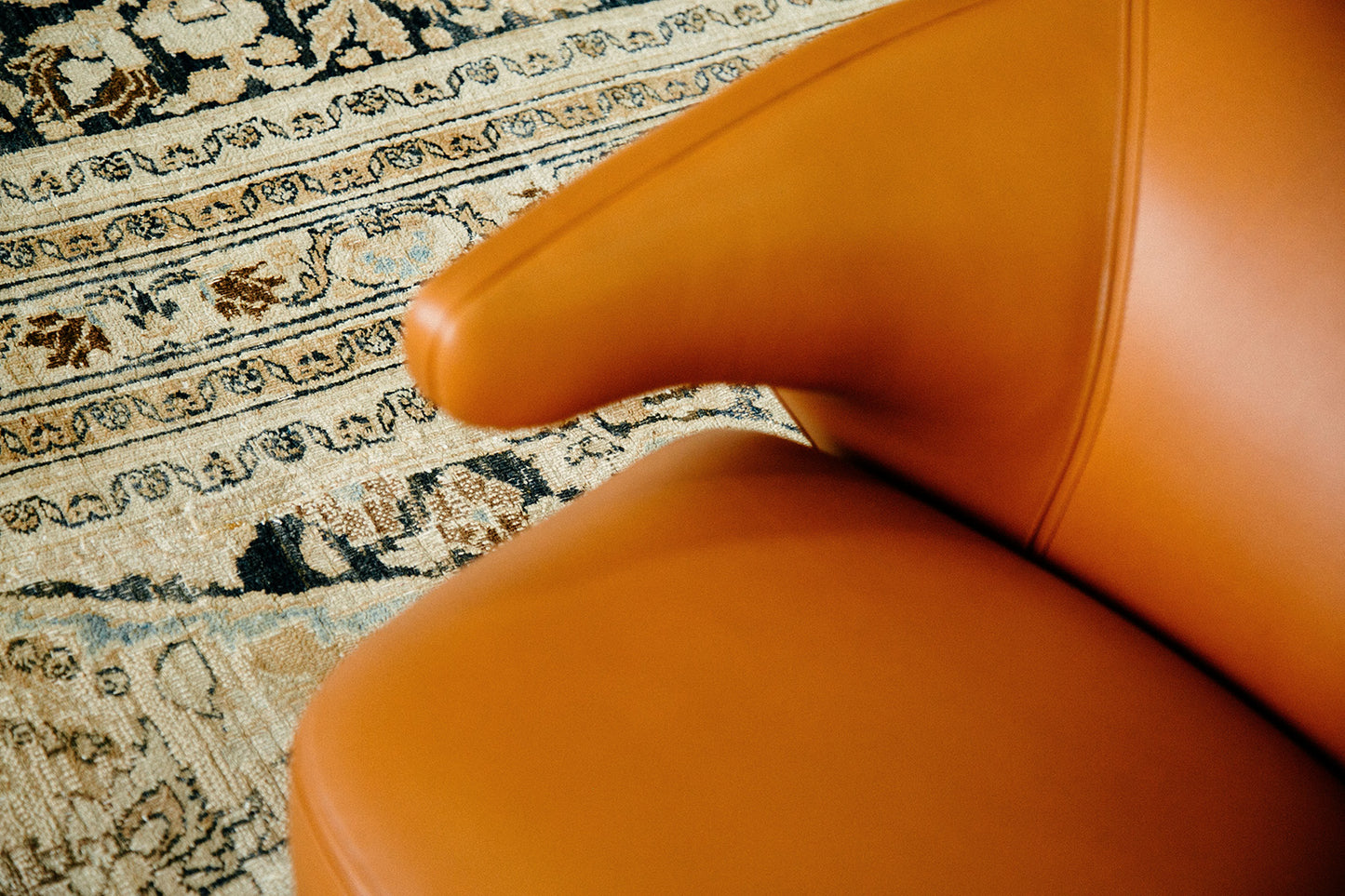 Antique Persian Dorokhsh 57811