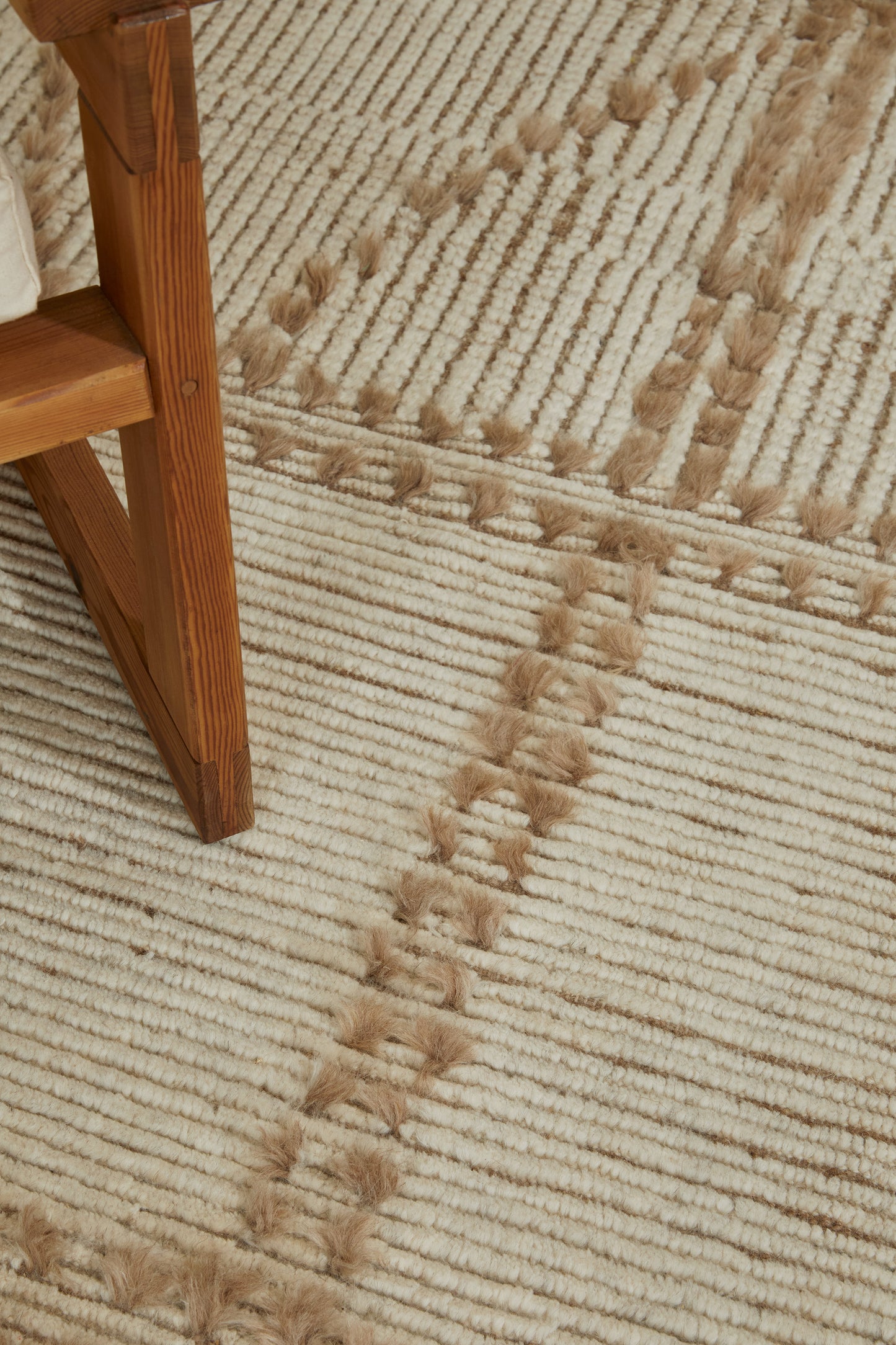 Modern Rug Image 12241 Valdepena, Estancia Collection
