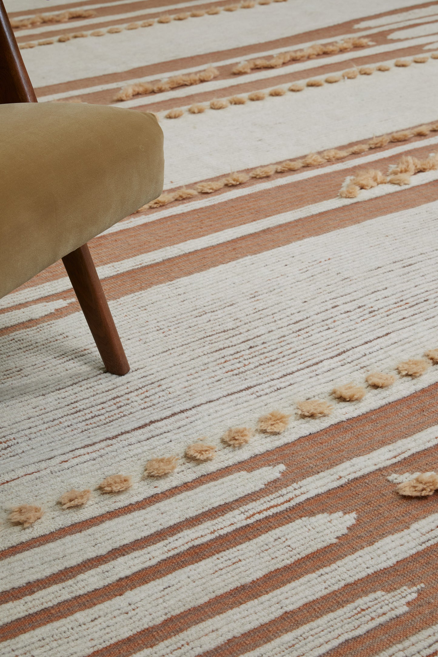 Modern Rug Image 1508 Barbera, Estancia Collection