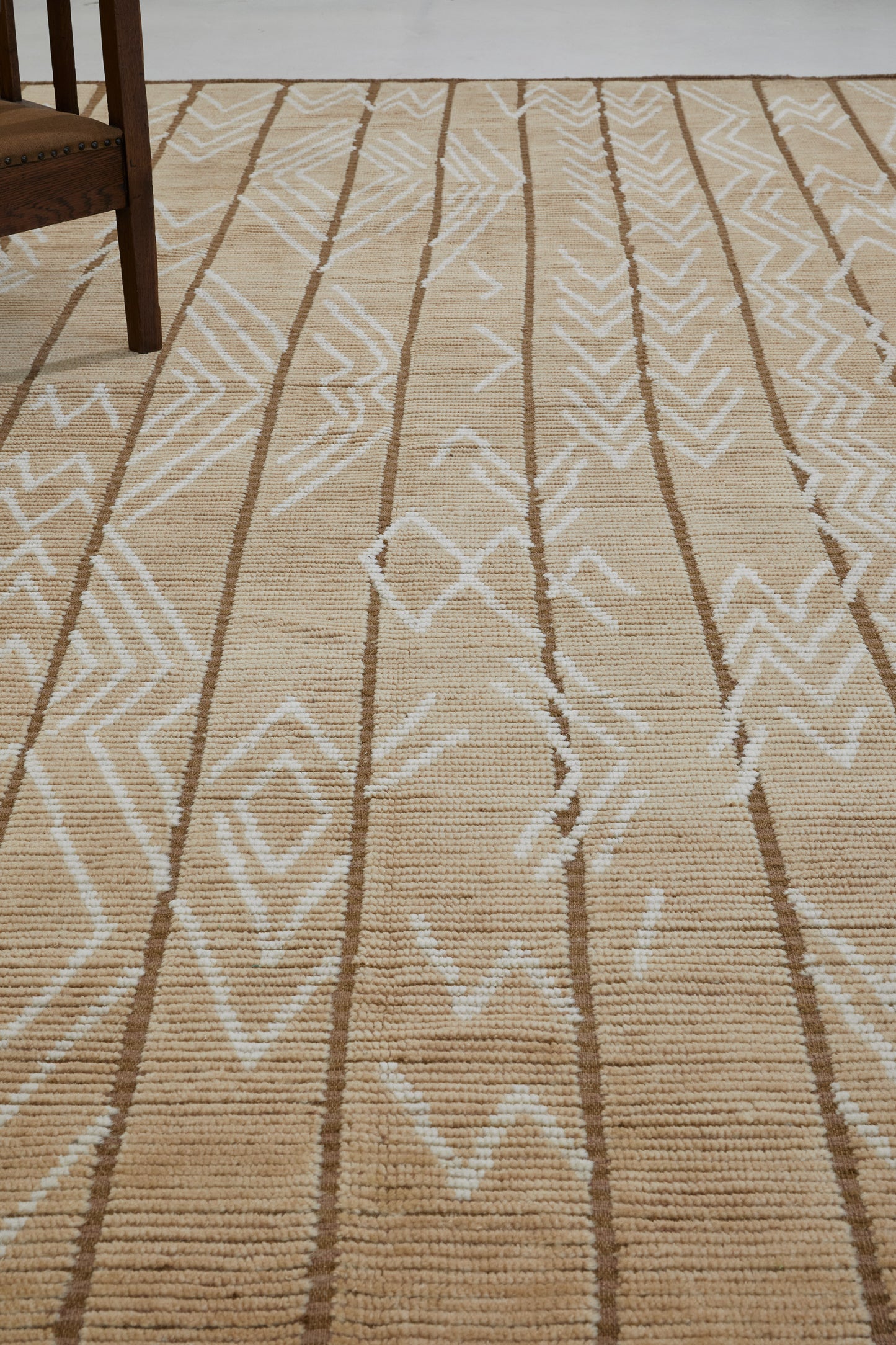 Modern Rug Image 8380 Mourvedre, Estancia Collection