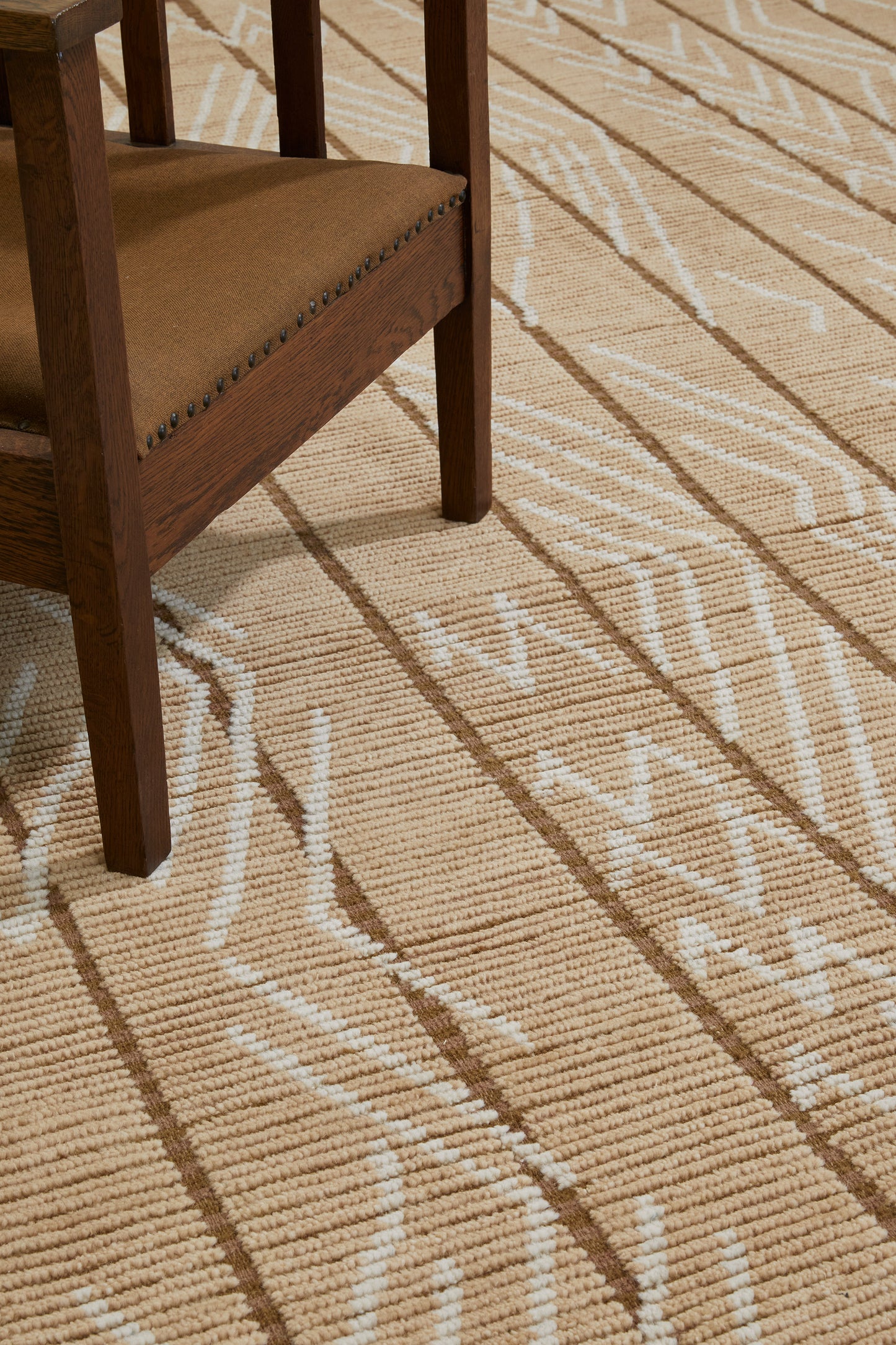 Modern Rug Image 8383 Mourvedre, Estancia Collection