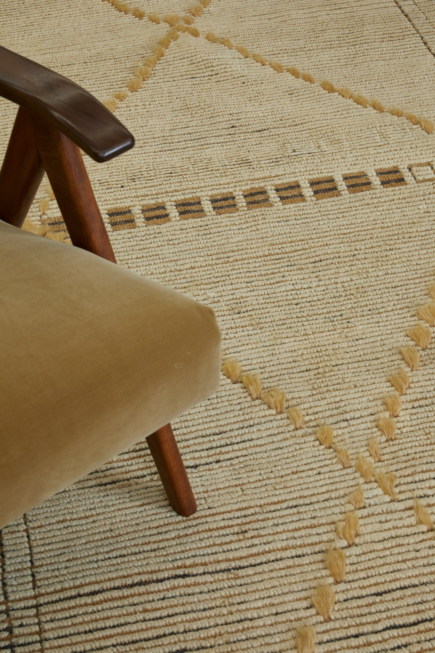 Modern Rug Image 9760 Sangiovese, Estancia Collection