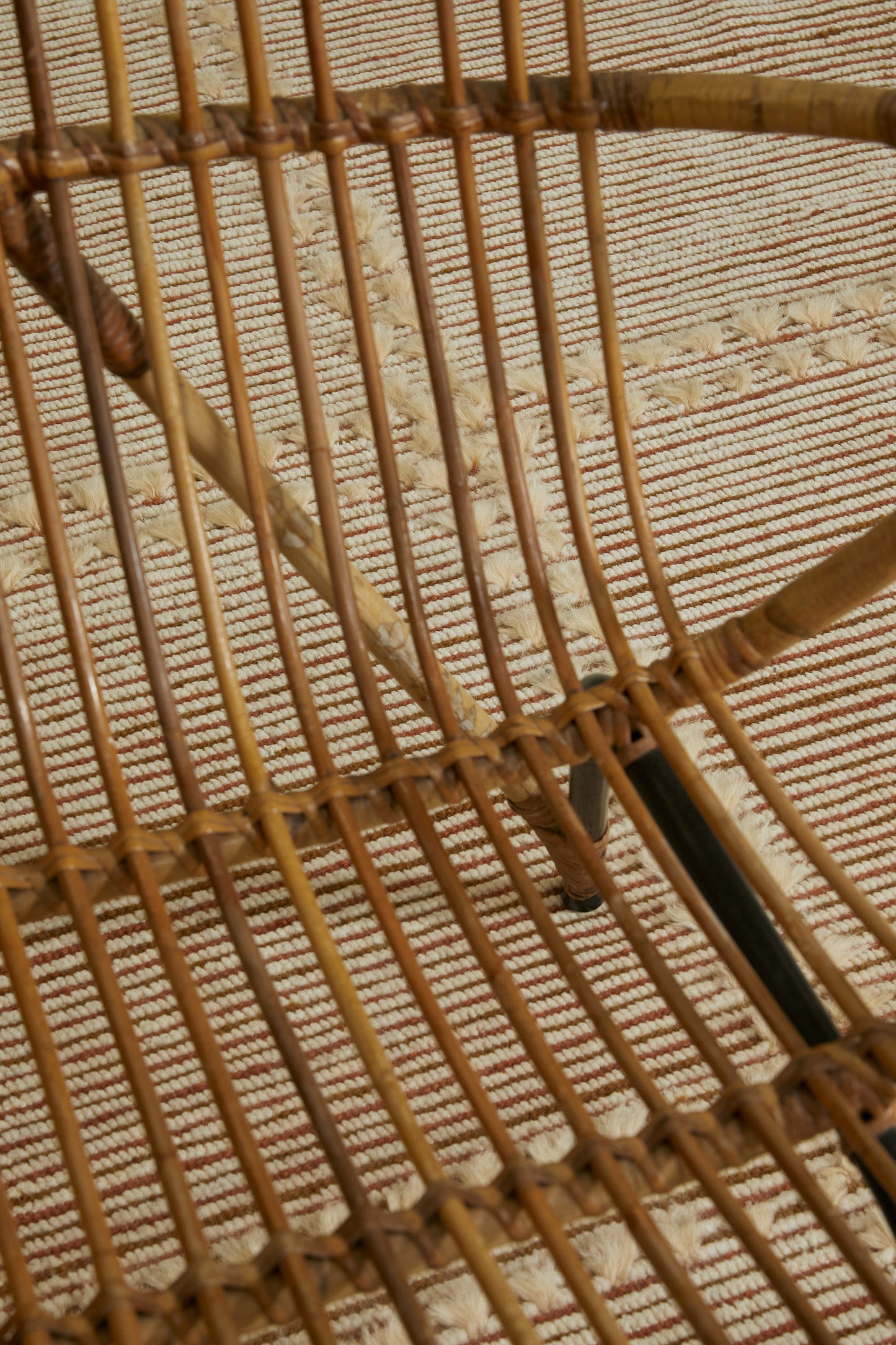 Modern Rug Image 12260 Valdepena, Estancia Collection