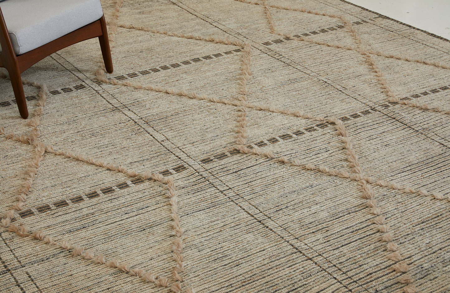 Modern Rug Image 9764 Sangiovese, Estancia Collection