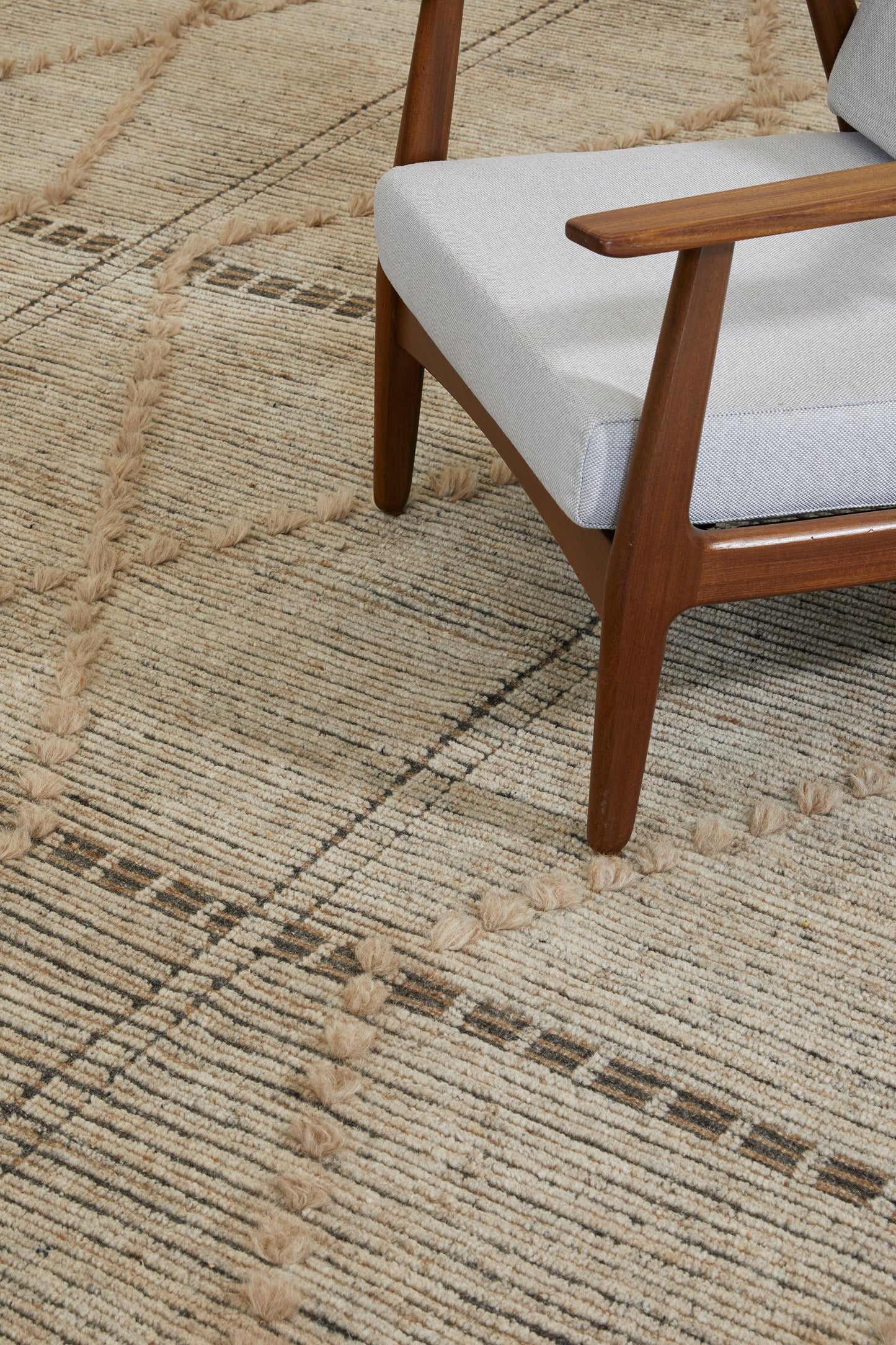 Modern Rug Image 9765 Sangiovese, Estancia Collection
