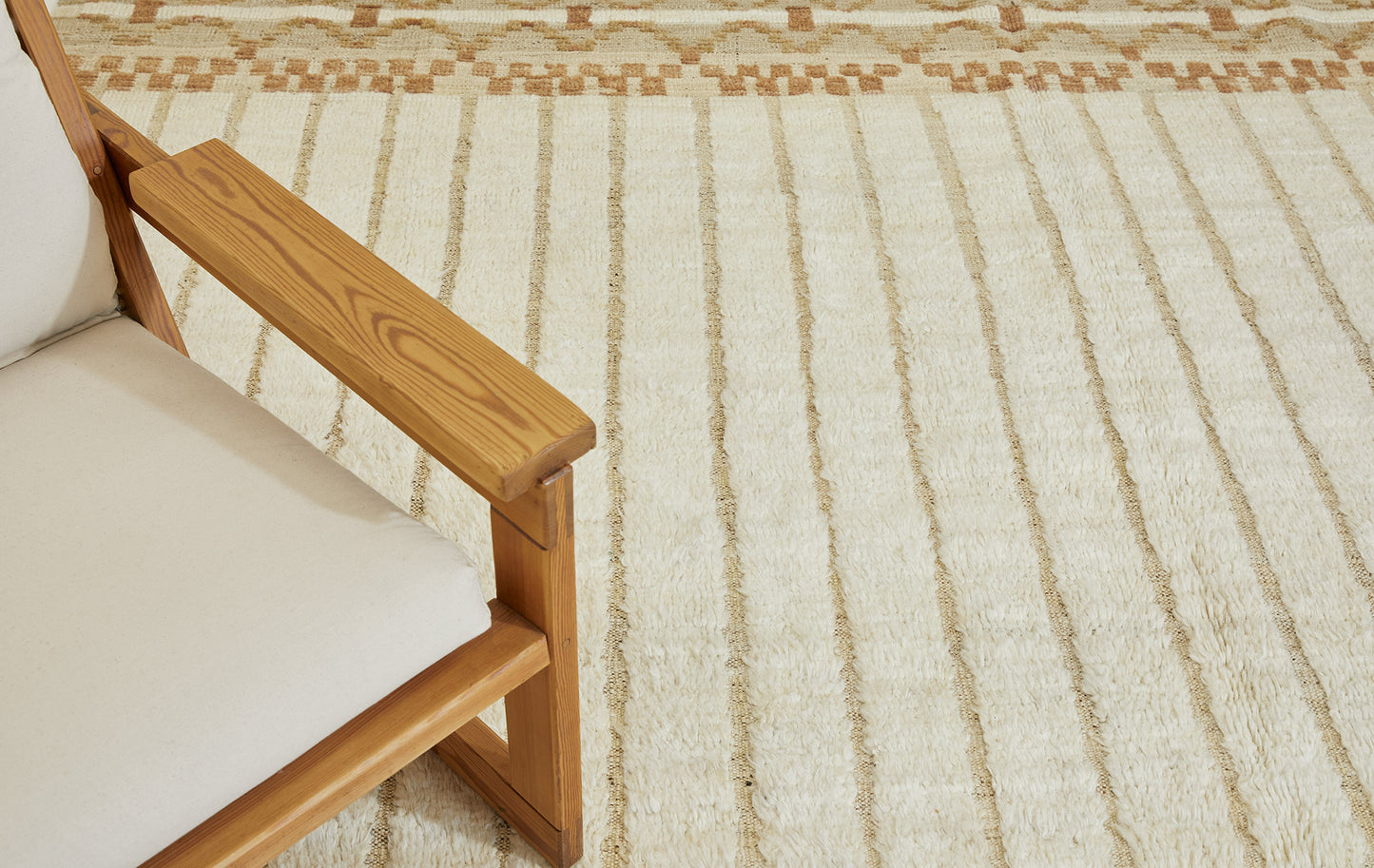 Modern Rug Image 1492 Baragsen, Nomad Collection
