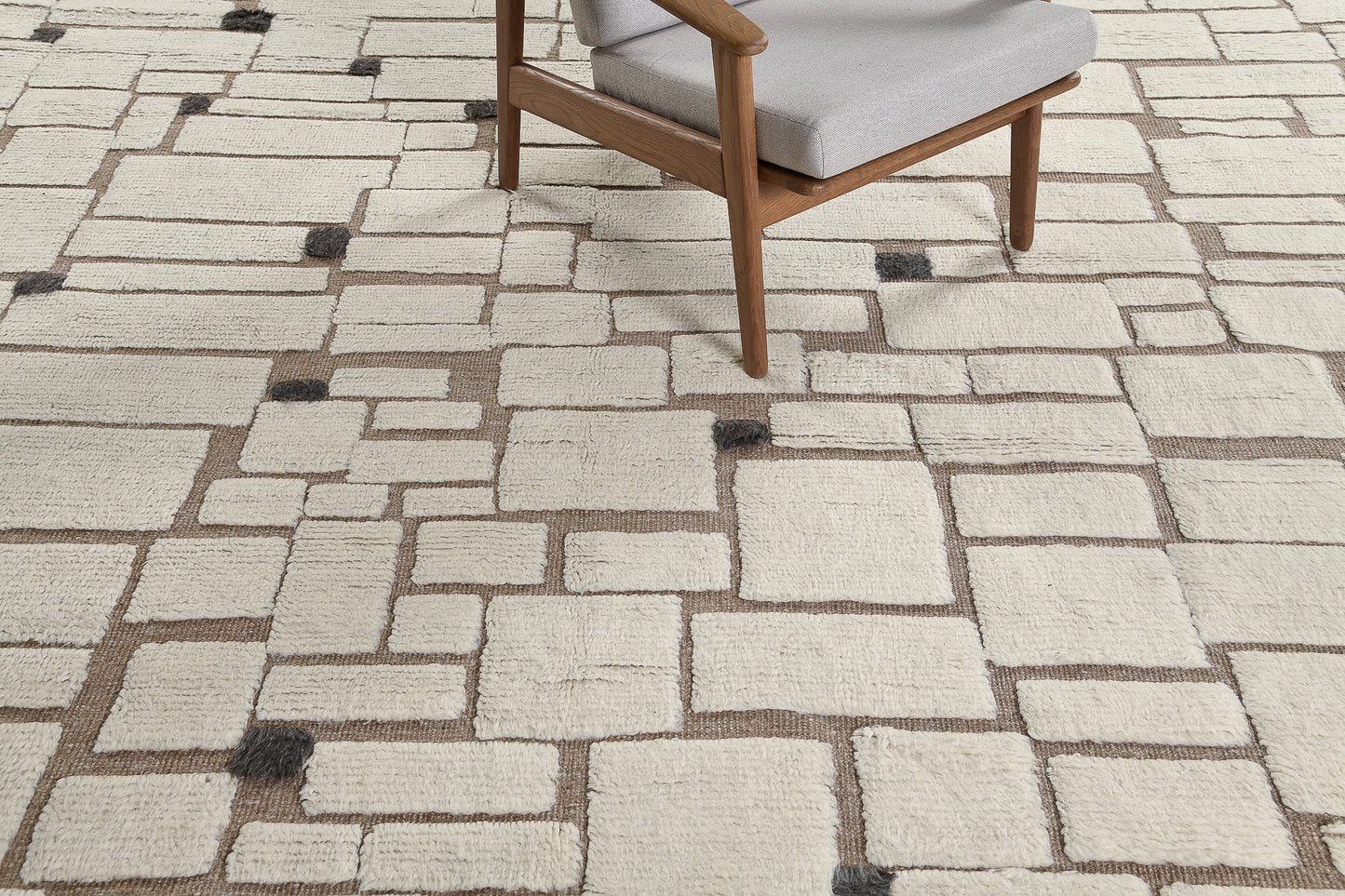 Modern Rug Image 1242 Avocet, Sandpiper Collection
