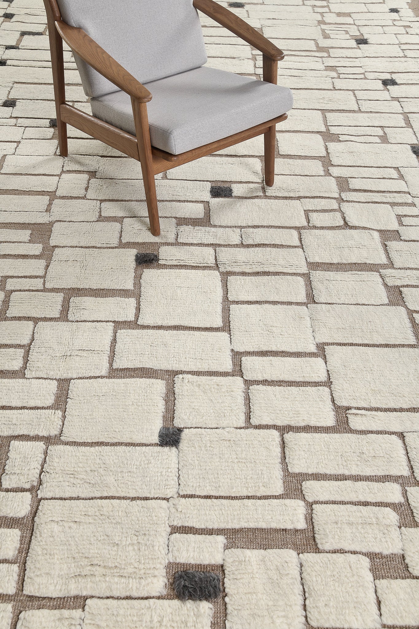 Modern Rug Image 1244 Avocet, Sandpiper Collection