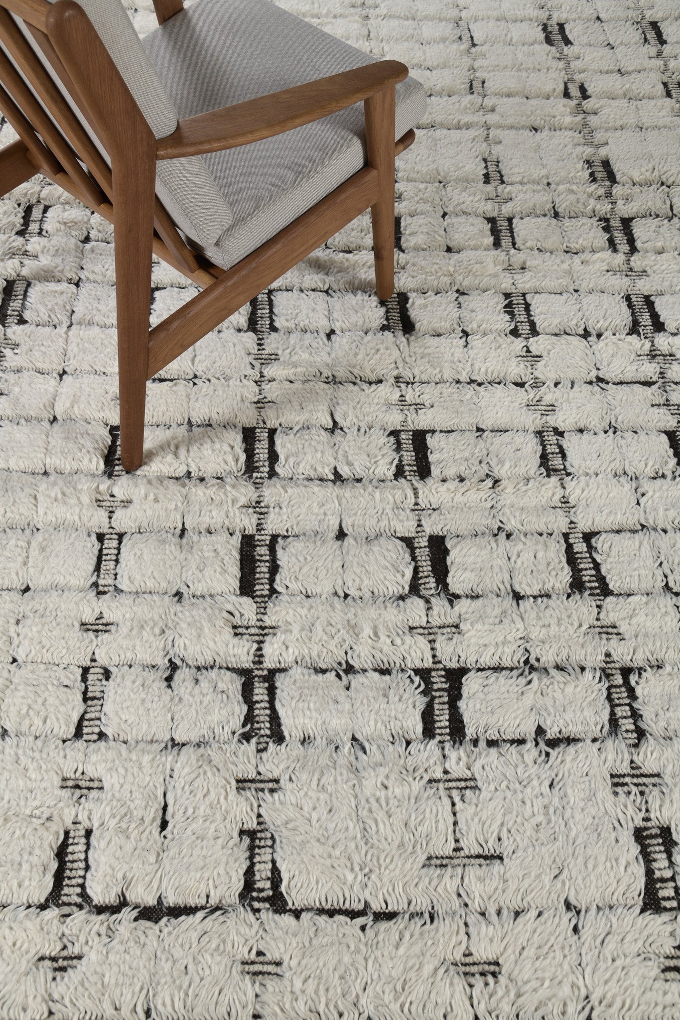 Modern Rug Image 5256 Ibis, Sandpiper Collection
