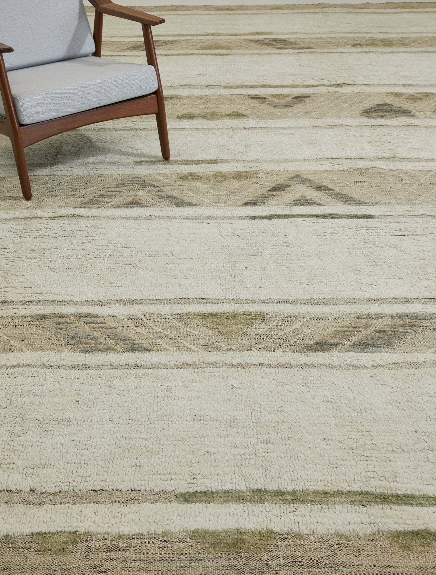 Modern Rug Image 11017 Sufian, Nomad Collection