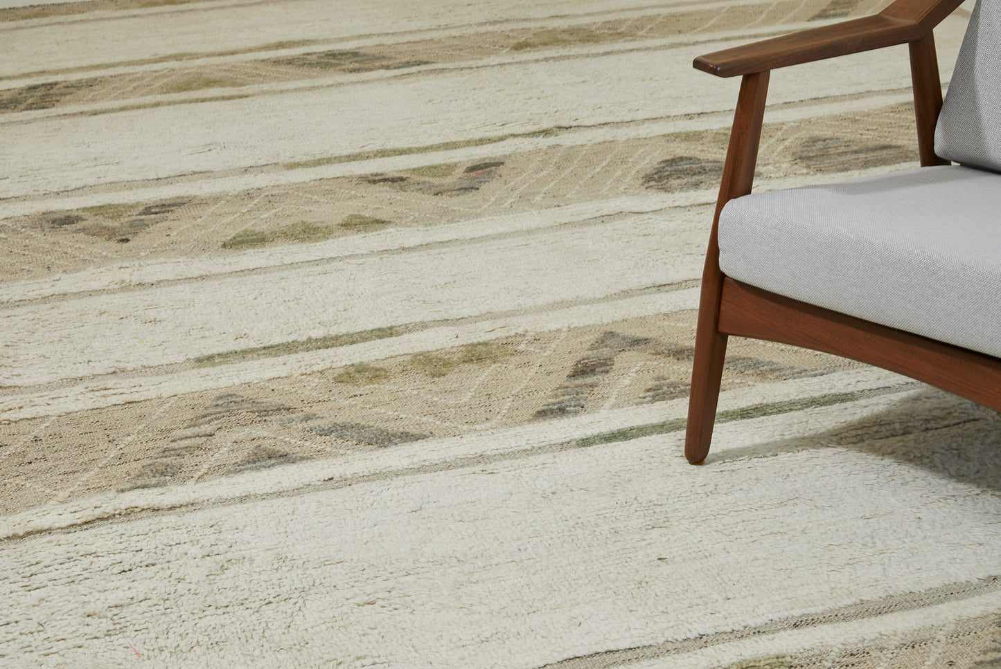 Modern Rug Image 11019 Sufian, Nomad Collection