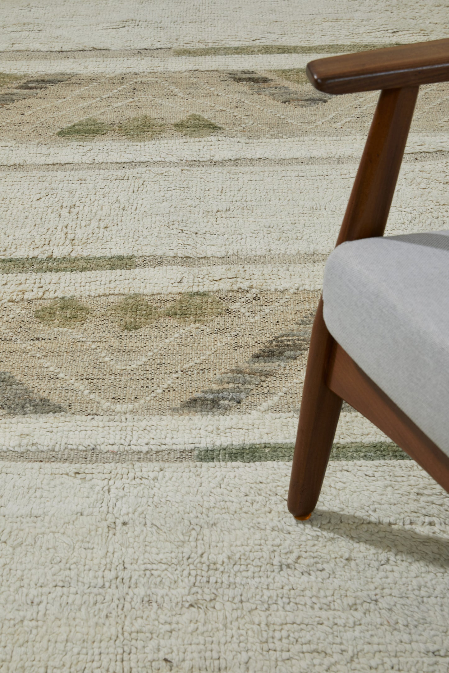 Modern Rug Image 11020 Sufian, Nomad Collection