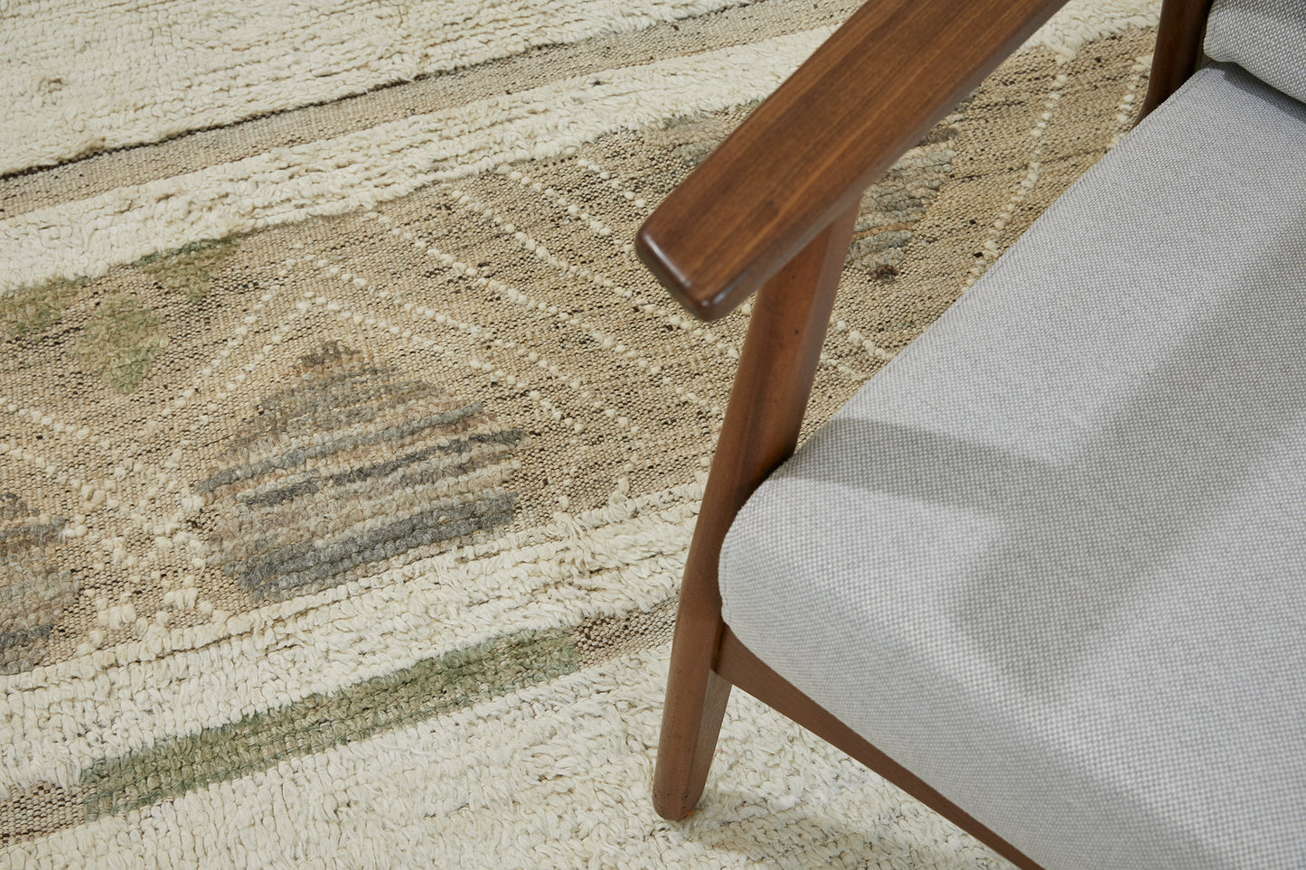 Modern Rug Image 11021 Sufian, Nomad Collection