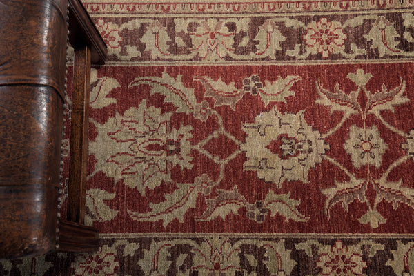 Natural Dye Sultanabad Runner - narrow runner - close-up of weave texture and pile [#2]