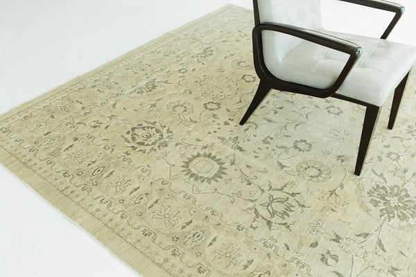 Vintage Style Sultanabad Revival Rug - artisan revival weave - detailed border and fringe [#27]
