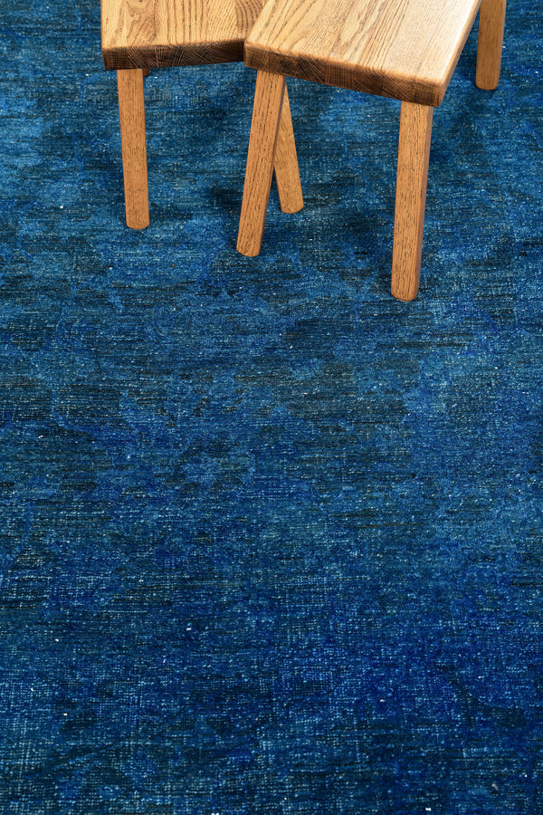 Vintage Style Overdyed Sultanabad Design Round Rug - detailed border and fringe
