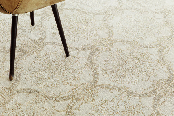 Vintage Style Transitional Rug - overhead flat lay view