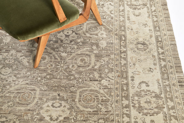 Vintage Style Sultanabad Revival Rug - artisan revival weave - detailed border and fringe [#42]