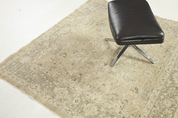 Vintage Style Sultanabad Revival Square Rug - artisan revival weave - close-up of weave texture and pile
