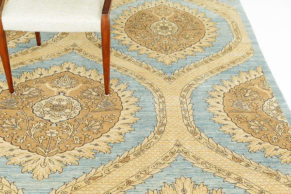 Natural Dye Transitional Style Arts and Crafts Rug Bliss - close-up of weave texture and pile