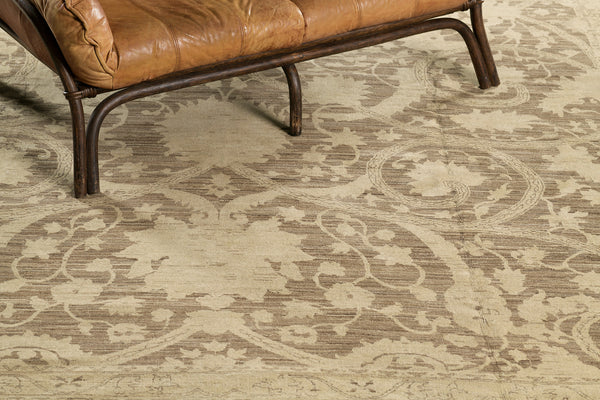 Vintage Style Sultanabad Revival Rug - artisan revival weave - detailed border and fringe [#24]