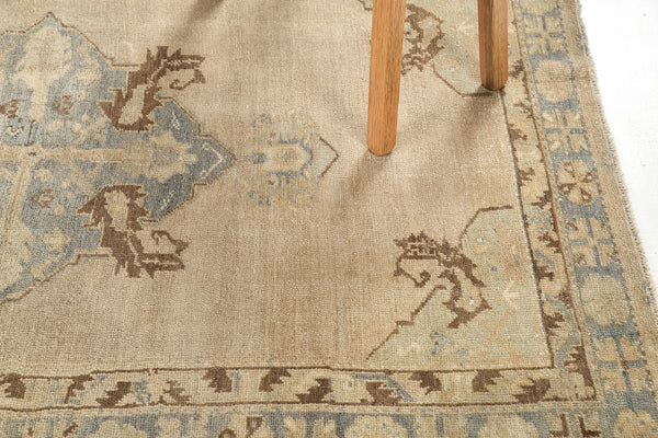 Vintage Turkish Anatolian Rug - hand-knotted in Turkey - detailed border and fringe [#11]