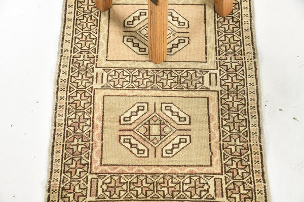 Vintage Turkish Anatolian Rug - hand-knotted in Turkey - close-up of weave texture and pile [#93]