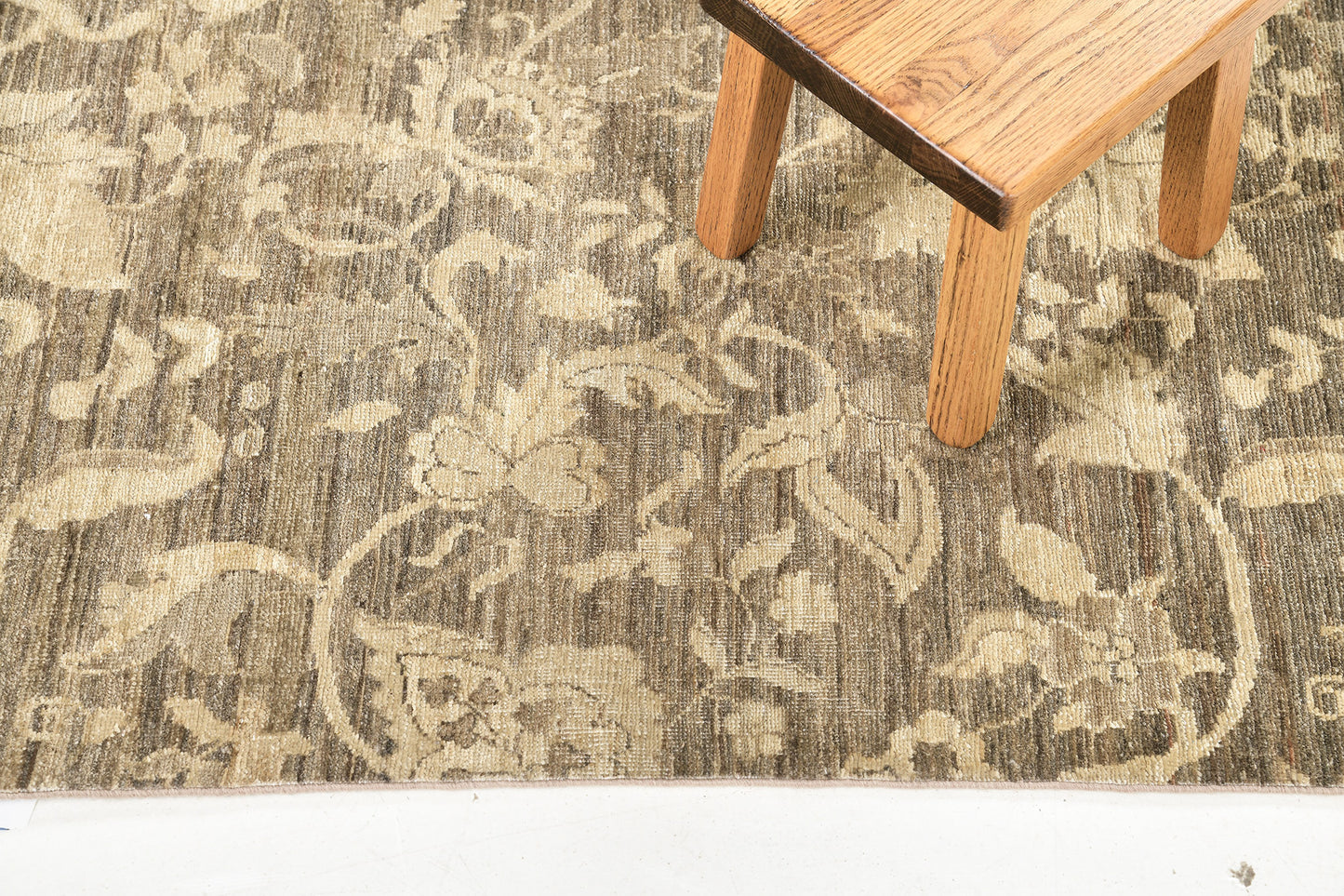 Vintage Style Transitional Design Rapture Collection Rug
