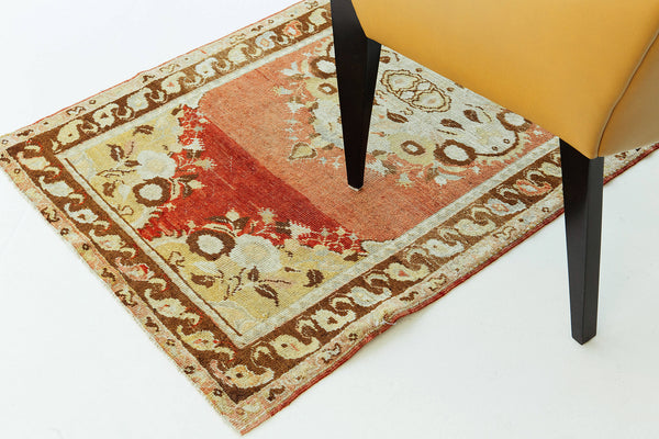 Vintage Turkish Anatolian Rug - hand-knotted in Turkey - detailed border and fringe [#9]