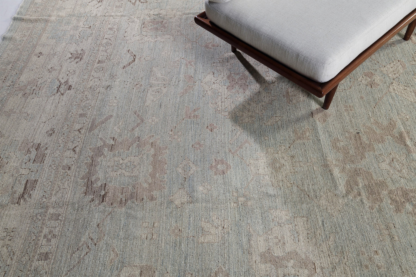 Vintage Style Oushak Design Rug - close-up of weave texture and pile