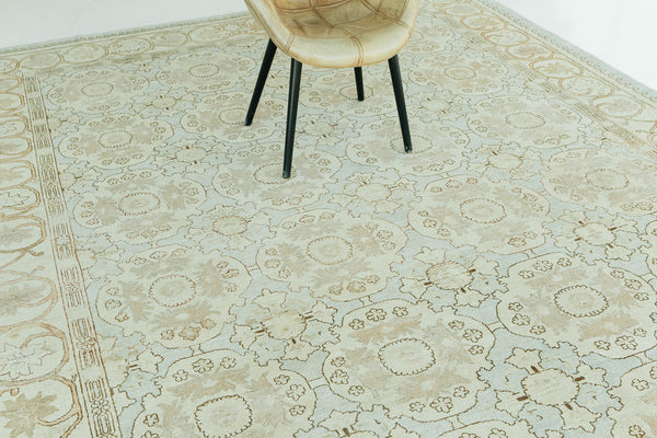 Vintage Style Arts and Crafts Design Rug - detailed border and fringe [#7]