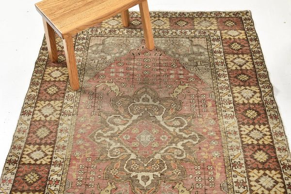 Vintage Turkish Anatolian Rug - hand-knotted in Turkey - detailed border and fringe [#77]