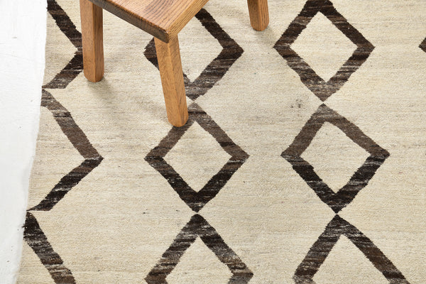 Modern Turkish Kilim - flat-weave kilim, hand-knotted in Turkey - detailed border and fringe