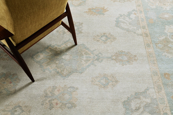 Turkish Oushak Revival Rug - hand-knotted in Turkey - detailed border and fringe [#39]