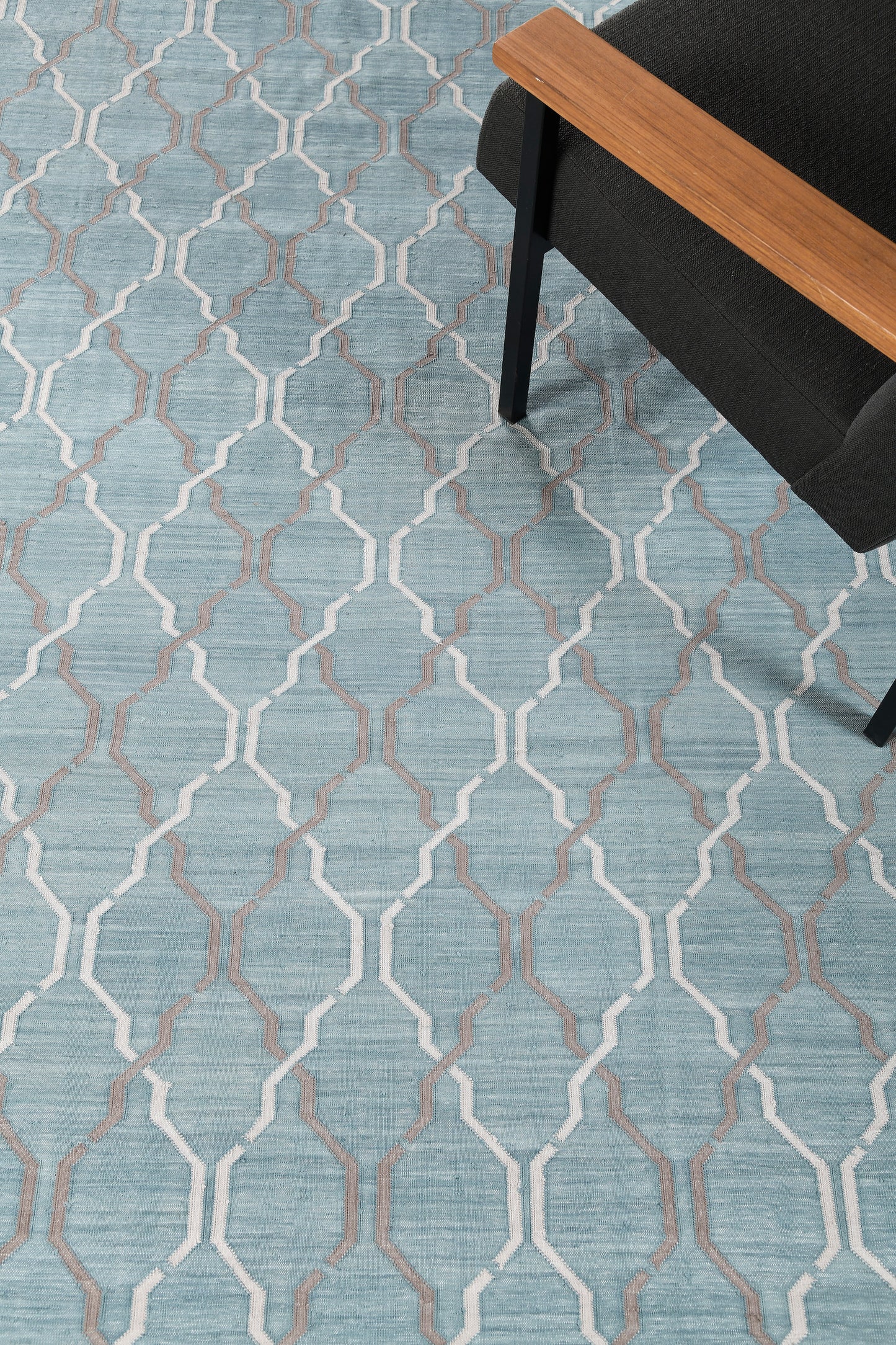 Contemporary Flat-Weave Silk Rug Cielo Collection