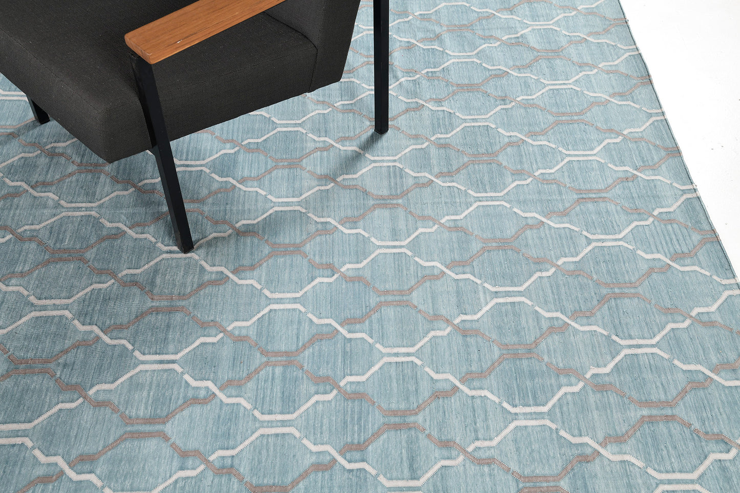 Contemporary Flat-Weave Silk Rug Cielo Collection