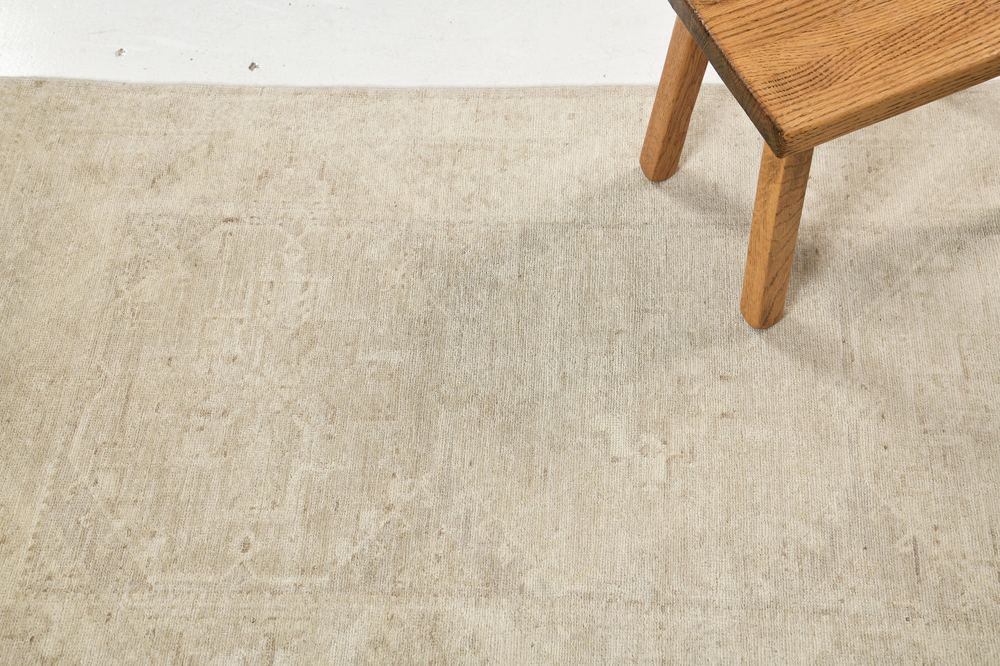 Vintage Style Rapture Collection Sultanabad Design Rug