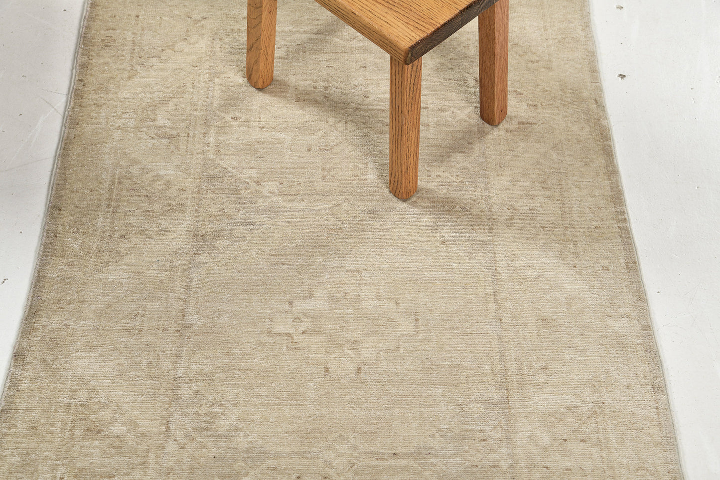 Vintage Style Rapture Collection Sultanabad Design Rug