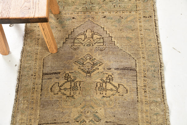 Vintage Turkish Anatolian Rug - hand-knotted in Turkey - close-up of weave texture and pile [#25]