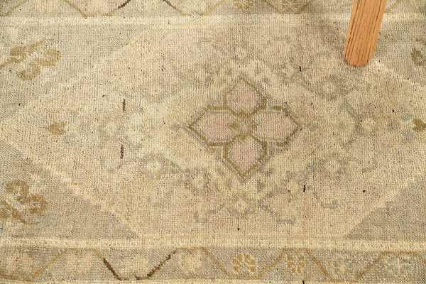 Vintage Turkish Anatolian Rug - hand-knotted in Turkey - close-up of weave texture and pile [#24]