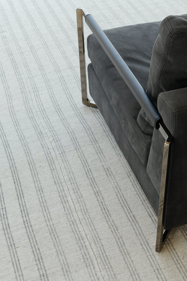 Turkish Tisse Kilim Flat Weave Rug - flat-weave kilim, hand-knotted in Turkey - detailed border and fringe [#38]