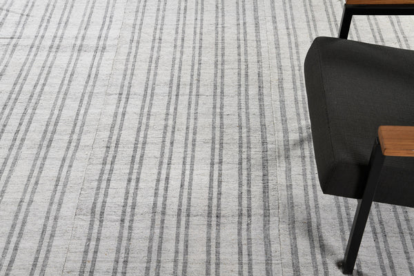 Turkish Tisse Kilim Flat Weave Rug - flat-weave kilim, hand-knotted in Turkey - detailed border and fringe [#39]
