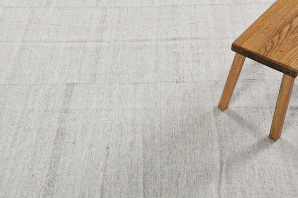 Turkish Tisse Kilim Flat Weave Rug - flat-weave kilim, hand-knotted in Turkey - close-up of weave texture and pile [#40]