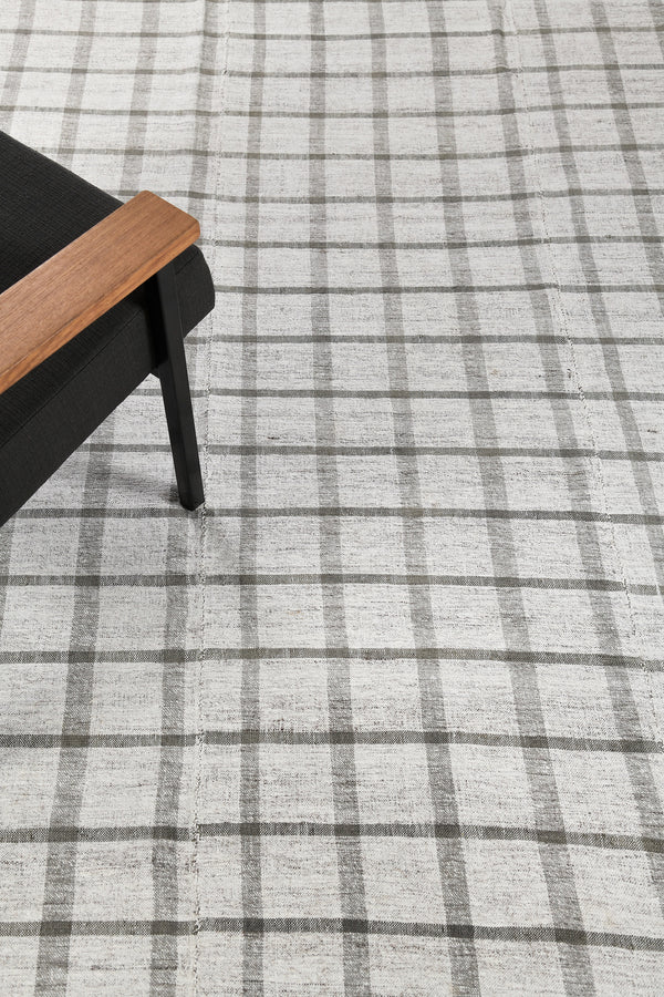 Turkish Tisse Kilim Flat Weave Rug - flat-weave kilim, hand-knotted in Turkey - styled in room setting [#44]