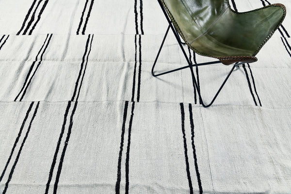 Vintage Turkish Duz Kilim - flat-weave kilim, hand-knotted in Turkey - styled in room setting [#4]