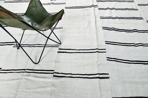 Vintage Turkish Duz Kilim - flat-weave kilim, hand-knotted in Turkey - detailed border and fringe [#4]