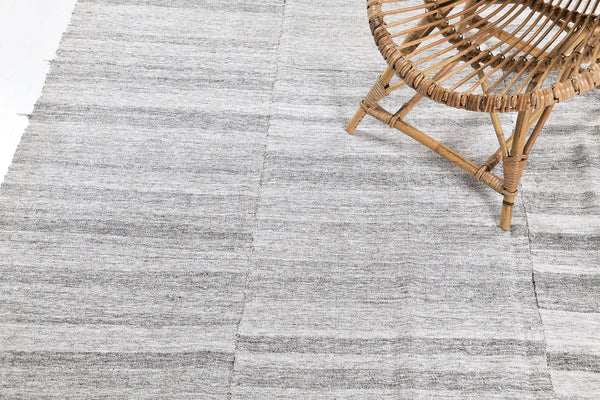 Turkish Tisse Kilim Flat Weave Rug - flat-weave kilim, hand-knotted in Turkey - close-up of weave texture and pile [#34]
